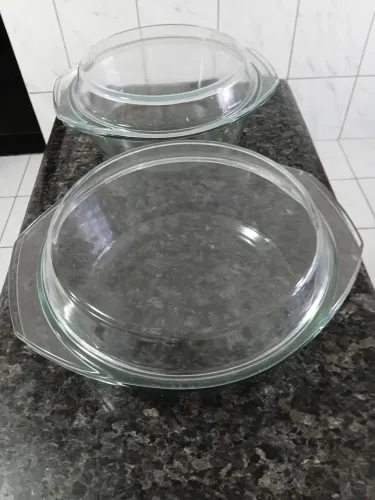 2 Travessas/Terrinas 2,0 litros de vidro com tampa