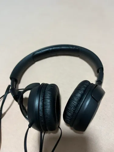 Fone JBL com fio
