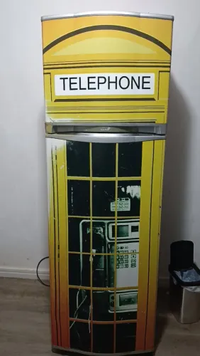 VENDO GELADEIRA BARATO PRA SAIR LOGO