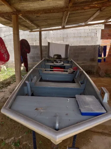 Barco de alumínio