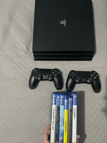 PLAYSTATION 4, 1 TB, 2 CONTROLES, 7 JOGOS