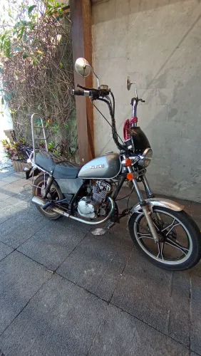 Intruder 125 custom