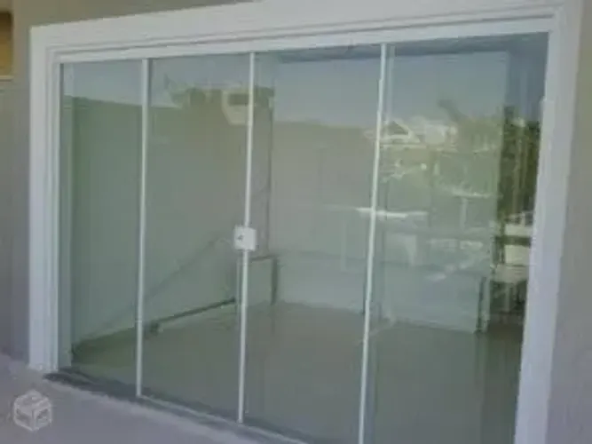 PORTA EM VIDRO TEMPERADO 4 FOLHAS NOVA!!!!!!!