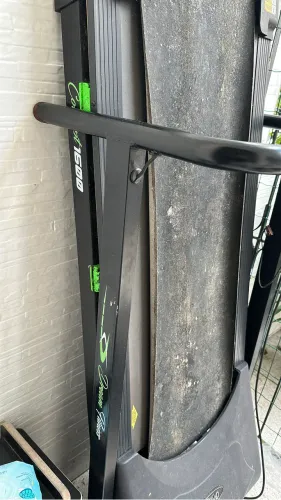 Esteira semi nova