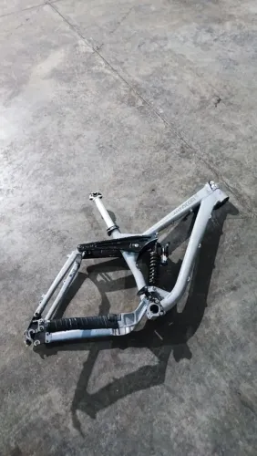 Quadro kona stinky 2009