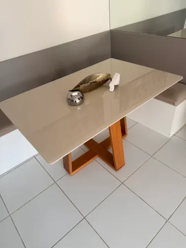 Mesa p/ 6 cadeiras tampo de vidro novíssima 