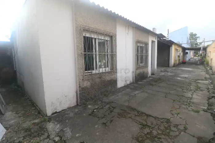 Casa de 2 Dormitórios no Fragata - Pelotas