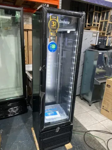 expositor de bebidas Slim 220 litros inverter 
