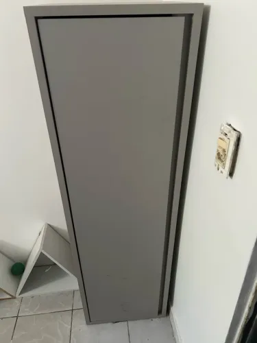 armário suspenso ou organizador vertical