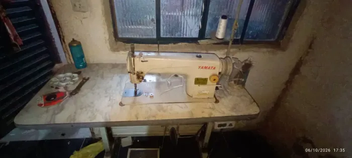 Máquina reta industrial