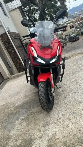 Vendo moto muito boa