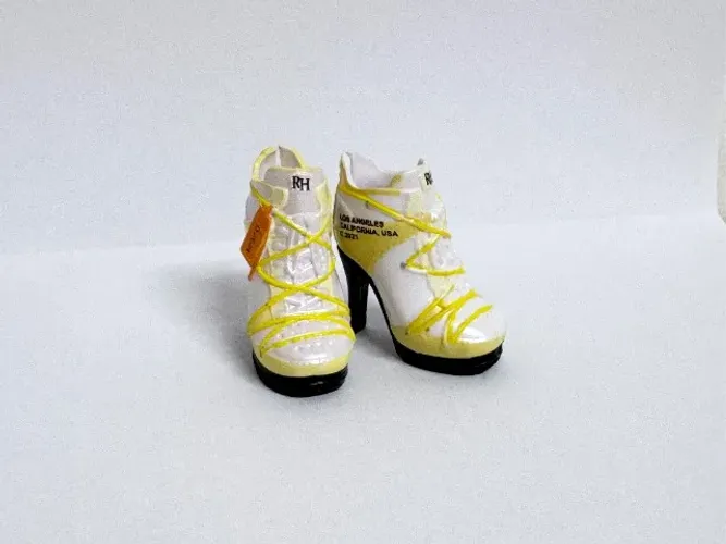 Sapatos Rainbow High Sunny Madison Cheerlead Monster High