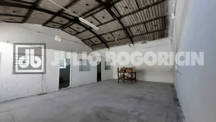 galpão pronto, com entrada para caminhão, próx.ao metrô