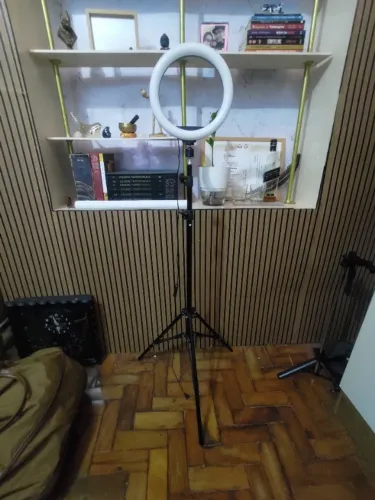 iluminação ring light 26 cm x 26 cm + tripé