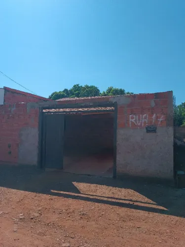 Casa com 2 Suítes e Quintal - Setor Irmã Dulce - R$ 130.000