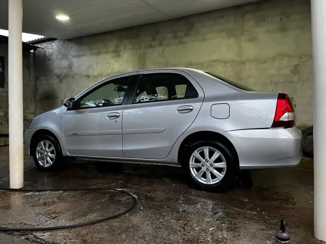 Toyota Etios X Plus Sedan 1.5 Flex 16V 4P Aut. 2019