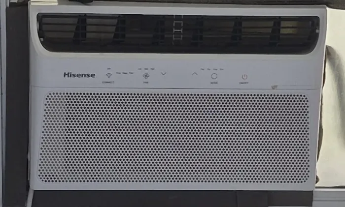 AR-CONDICIONADO HISENSE 8.000 BTUs | SEMINOVO | R$ 1.000