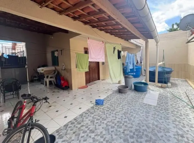 CASA À VENDA NO MARACANGALHA (VA11)
