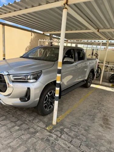 Toyota Hilux CD SRX 4X4 2.8 TDI 16V Diesel Aut. 2025