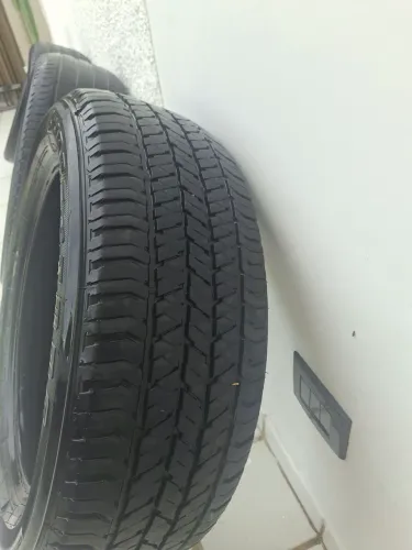Pneu 225/55/R18 - Michelin - Pirelli