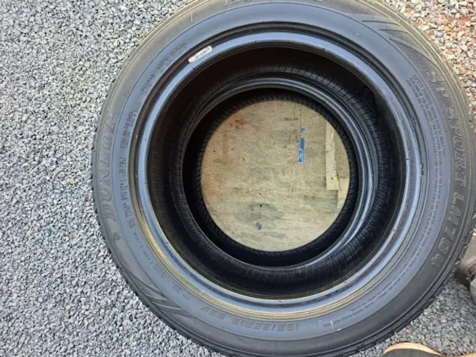 VENDE-SE PNEUS DUNLOP ARO 15 - R$150 cada