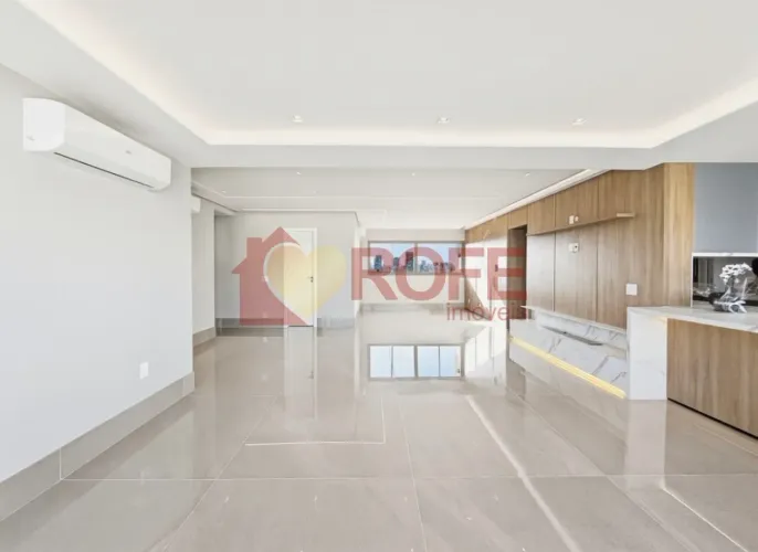 Apto reformado à venda - 160m² 3 suítes 3 vagas - Vista livre - Vila Olímpia Vila Nova Con