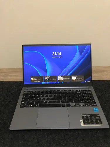 Samsung Galaxy Book4 Intel Core i3 13ª Geração 8GB SSD 256GB