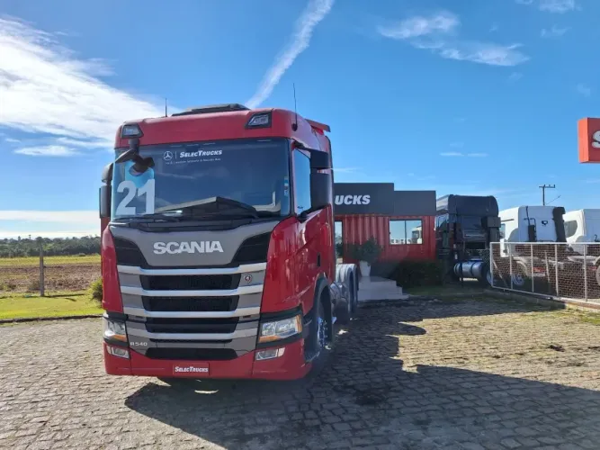 Scania R540.