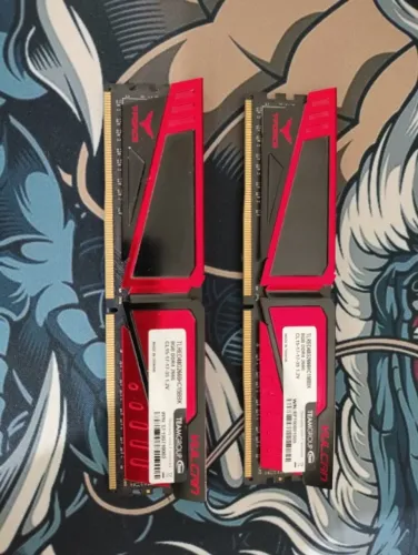 Kit Memória RAM 16GB (2x8GB) DDR4 Team Group T-Force Vulcan 2666MHz