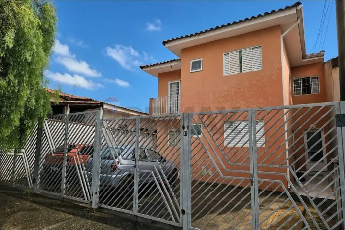 Apartamento térreo com quintal no Ilha das Flores