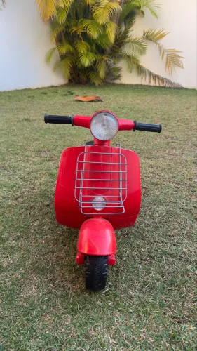 Vespa Elétrica Infantil