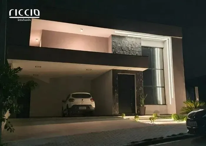 Linda Casa no Condomínio Santa Monica em Caçapava, recém construída, com 3 dormitórios.