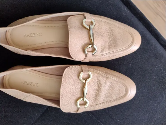 Mocassim Feminino Arezzo em couro