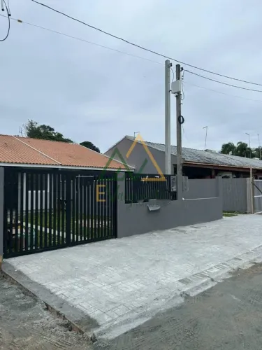 Casa à venda no bairro Pontal do Sul em Pontal do Paraná/PR