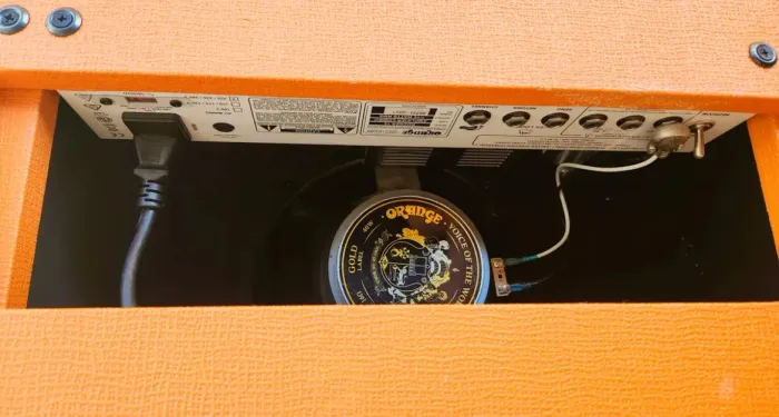 Amplificador Orange valvulado ( rocker 15 ) 
