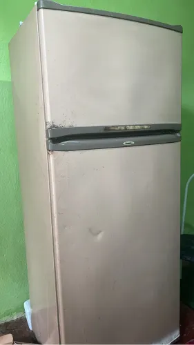 Vendo geladeira e fogão