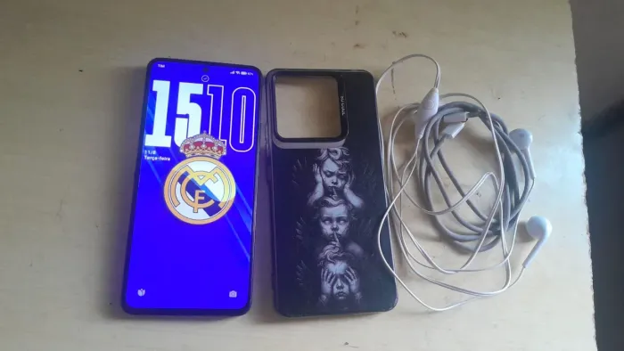 Poco x6
