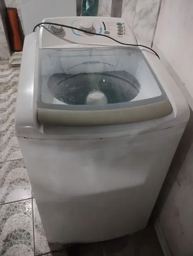 Máquina de lavar , usada , com marcas de uso , 11 kilos , sensor precisar trocar