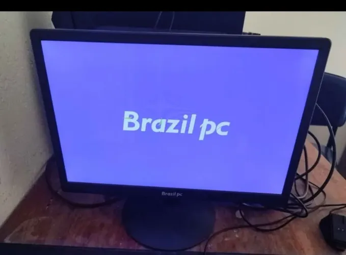Monitor LED 19" Brazil PC - Modelo BFG-19WE02-B