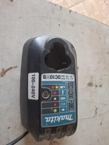 Carregador de bateria para parafusadeira