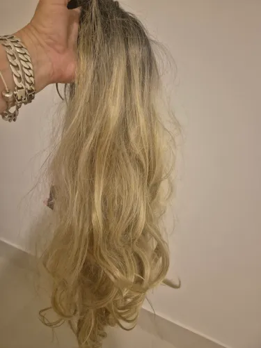 Peruca  longa/ lace franja louro com raiz esfumada