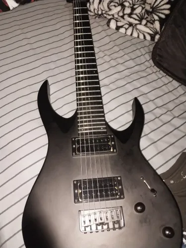 Guitarra S by Solar