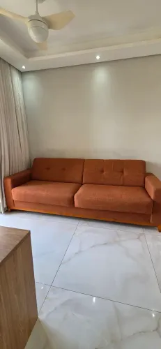 Sofá alto padrão terracota 4 lugares   moderno com linho fino.