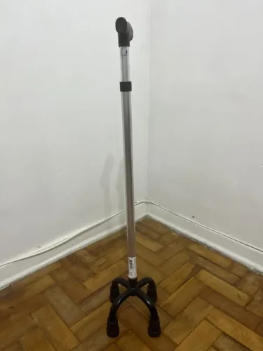 Bengala de Alumínio com Base Articulada 4 Pontas - Altura Ajustável