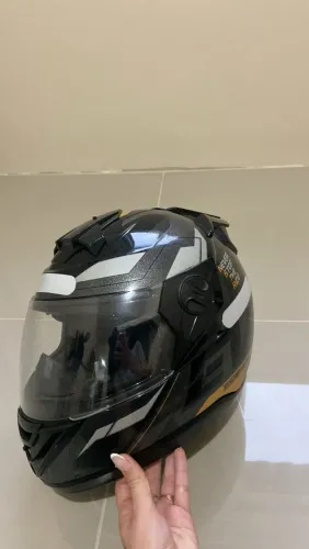 Capacete