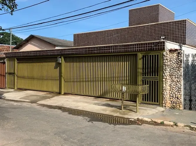 Kitnet no centro :bem segura, perto do IFG, ESTACIO ideal para estudante.