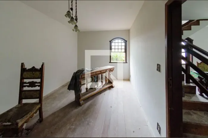 Casa à Venda - Salgado Filho, 5 Quartos, 280 m2