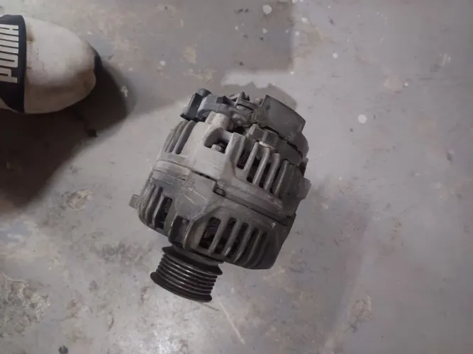 Alternador golf 2000 1.6