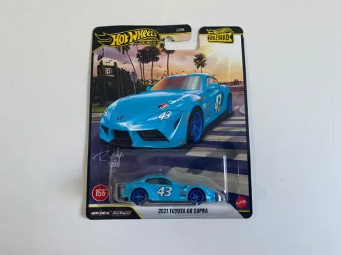 Hot Wheels Premium Toyota GR Supra - Boulevard 2026 - JHW34