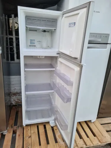 Geladeira Electrolux Frost Free dúplex
